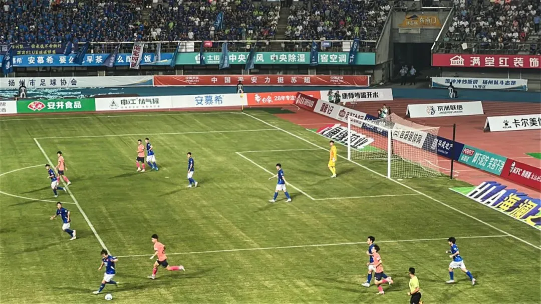Jiangsu Provincial Urban Football League | Thenow Powers the Green Pitch as Yangzhou-Wuxi Super Clash Ignites Summer Night Passion